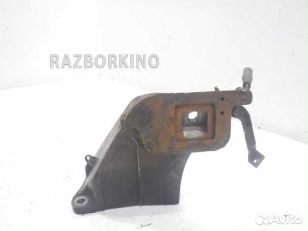 Кронштейн двигателя