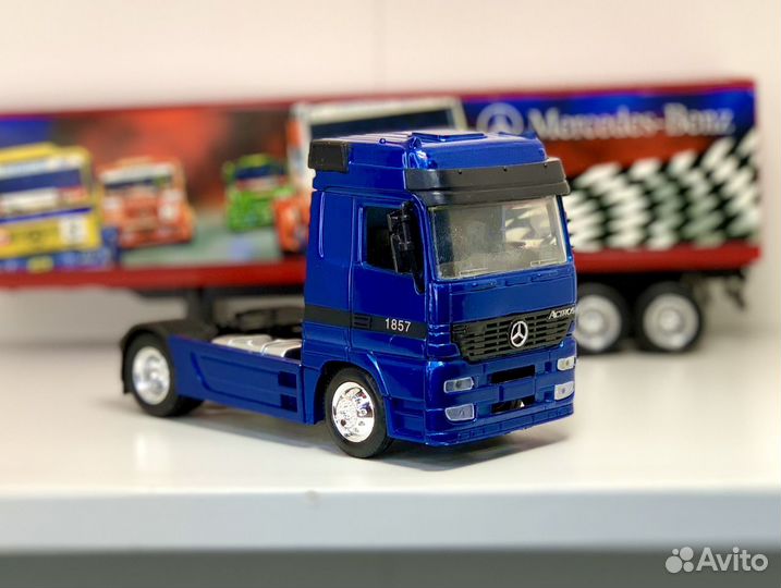 Коллекционная модель Mercedes-Benz Actros 1:43