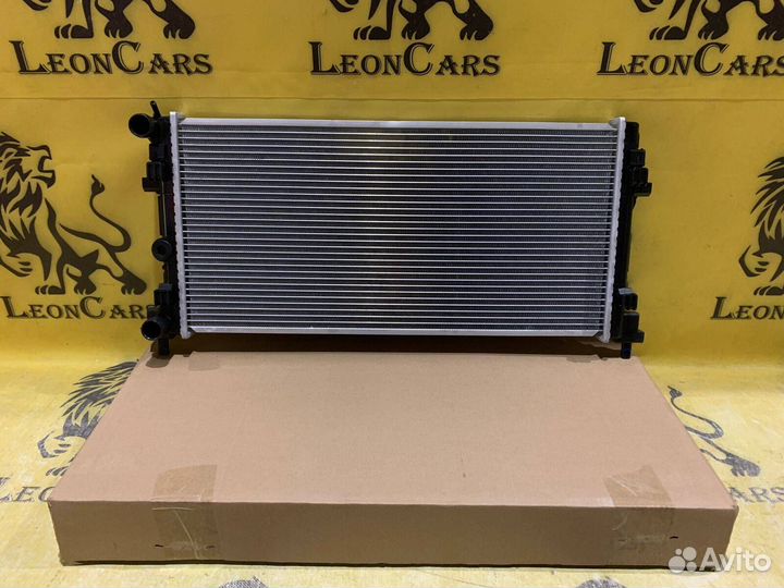 Радиатор охлаждения Фольксваген поло 6 2020+
