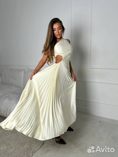 Платье Yves saint Laurent