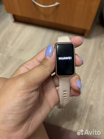 Умный браслет Huawei Band 7