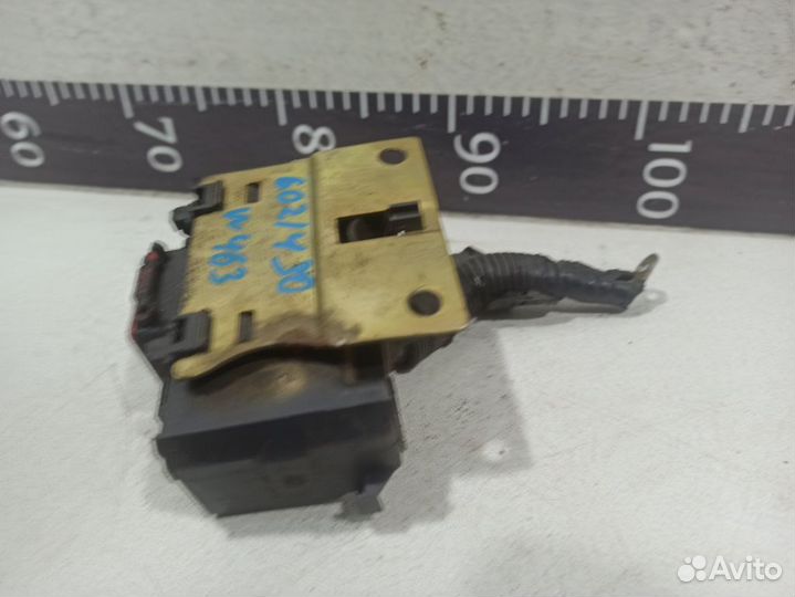 Клемма аккумулятора