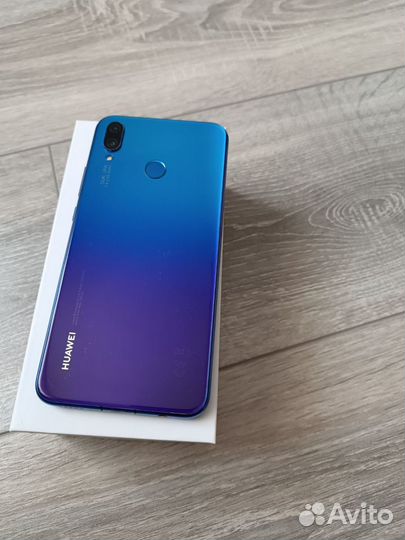 HUAWEI Nova 3i, 4/64 ГБ