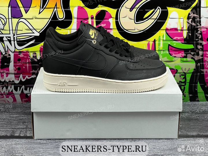 Кроссовки Nike Air Force 1 Premium Black Pack