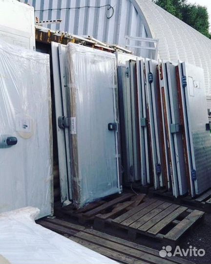 Холодильная дверь