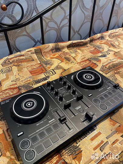 Pioneer ddj 200