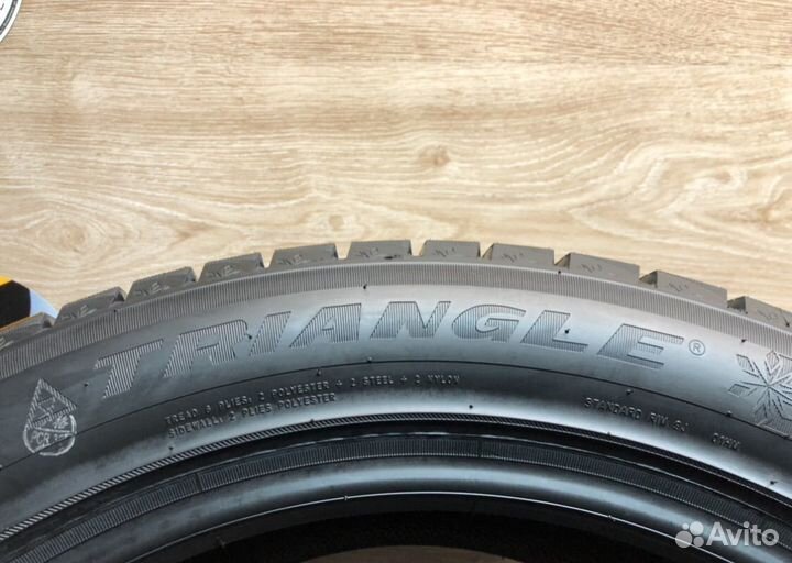 Triangle Snowlink TWT02 275/45 R20