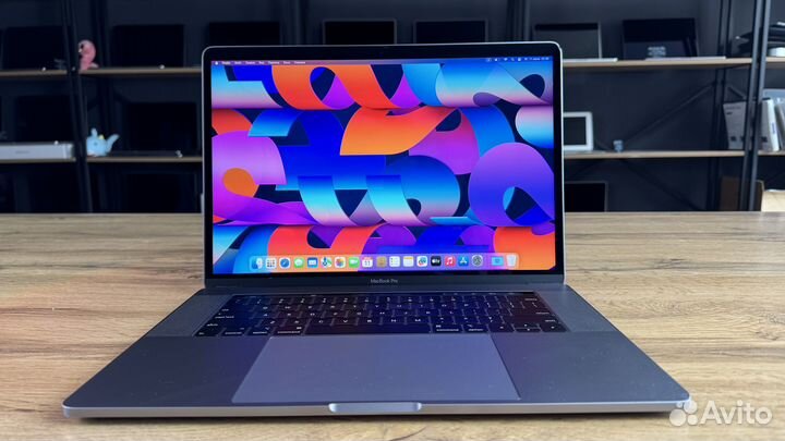 Топовый MacBook Pro 15 2019 i9 16/512