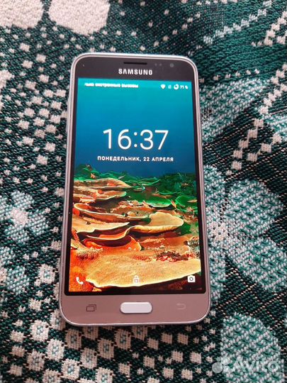 Samsung Galaxy J3 (2016) SM-J320H/DS, 2/16 ГБ