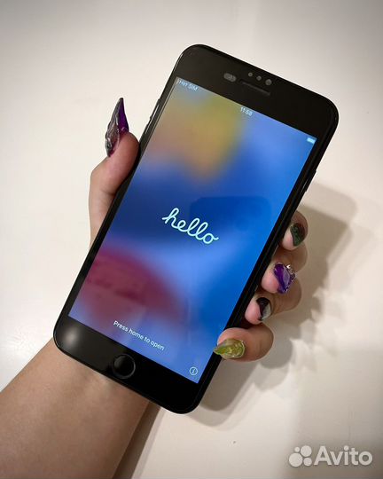 iPhone 7 plus +адаптер питания +2 запасных стекла