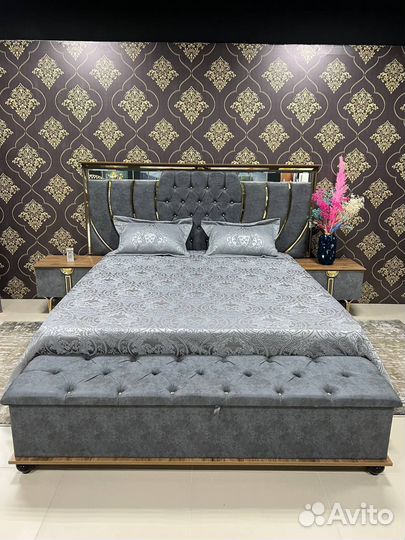 Спальный гарнитур