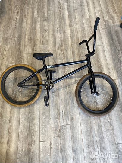 Трюковой велосипед BMX