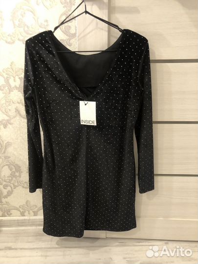 Платье черное с вырезом на спине