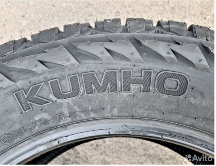 Kumho Road Venture AT52 275/60 R20 115T