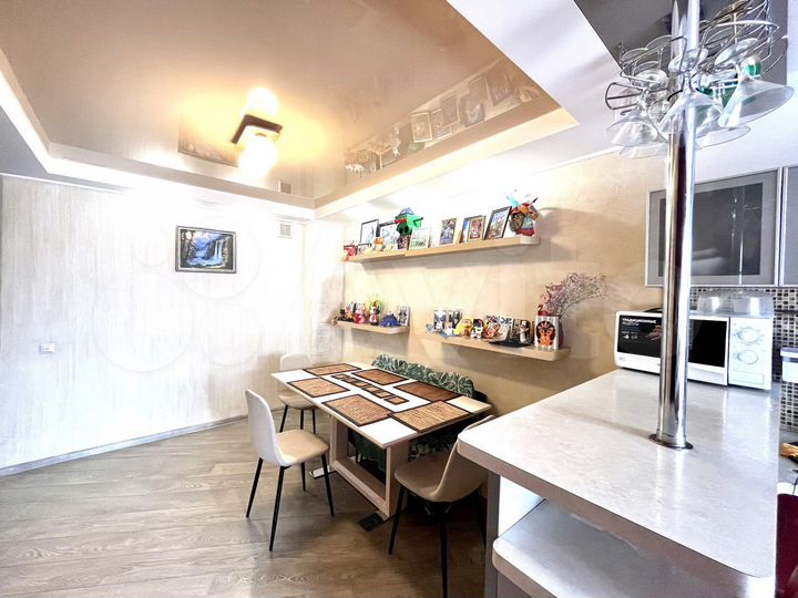 4-к. квартира, 98,9 м², 14/17 эт.