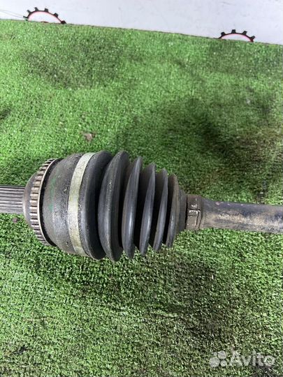 Привод передний левый Toyota Celica ZZT231 2ZZ-GE