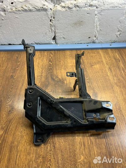 Усилитель торпедо Volkswagen Passat B5+ седан 1