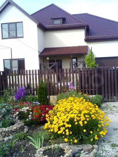 Коттедж 270 м² на участке 10 сот.