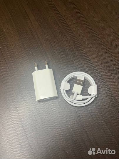 Зарядка на iPhone оригинал