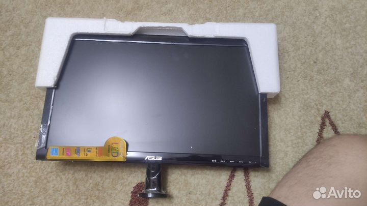 Монитор Asus