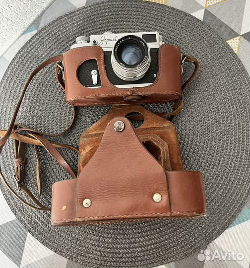 Фотоаппарат«Зоркий-4» с объективом «Юпитер-8»