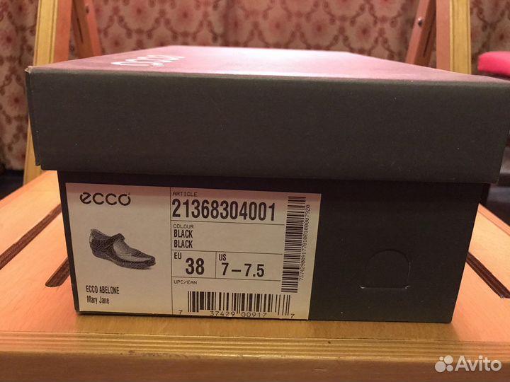 Новые кожаные туфли 