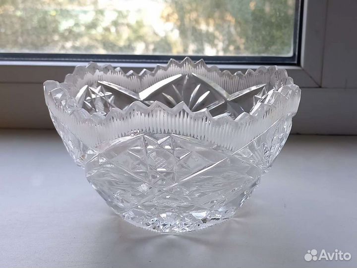 Хрустальная ваза