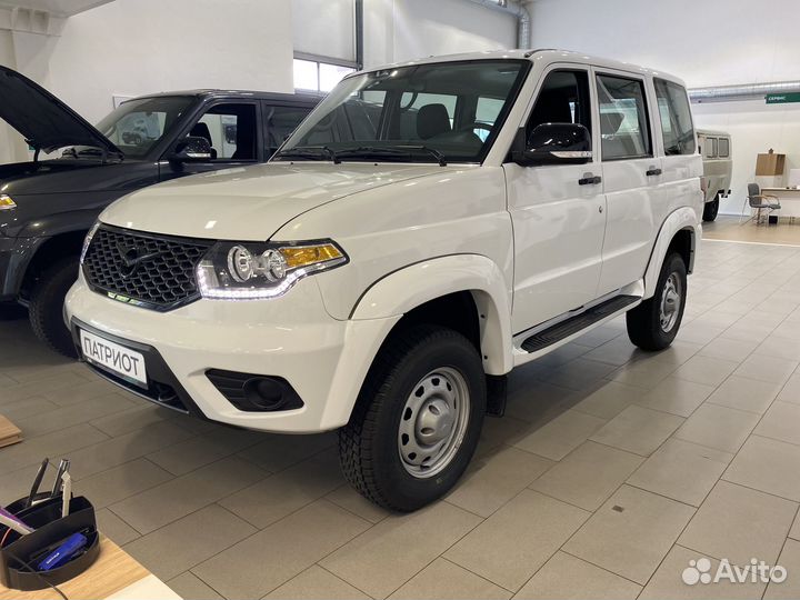 УАЗ Patriot 2.7 МТ, 2024