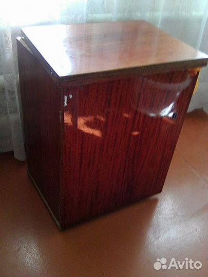 Продаю швейную машинку