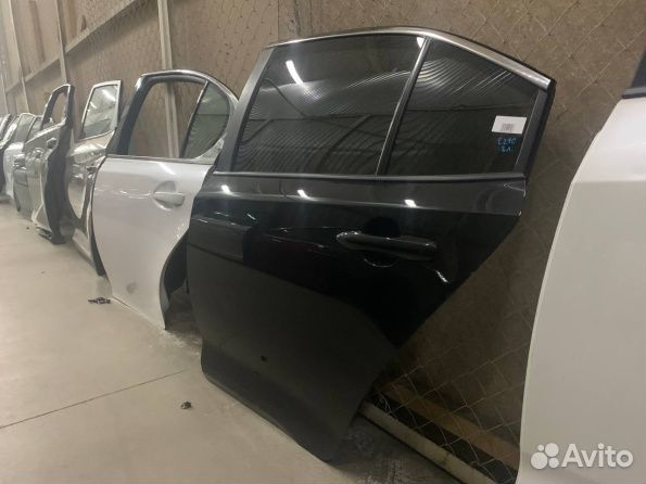 Toyota Corolla E210 Дверь задняя левая