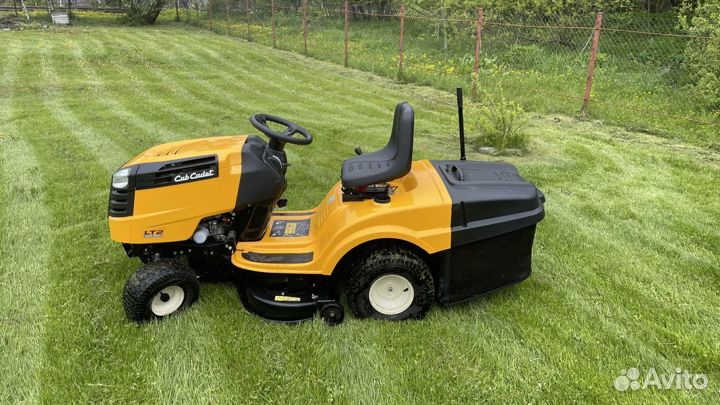 Садовый трактор Cub Cadet LT2 NR92