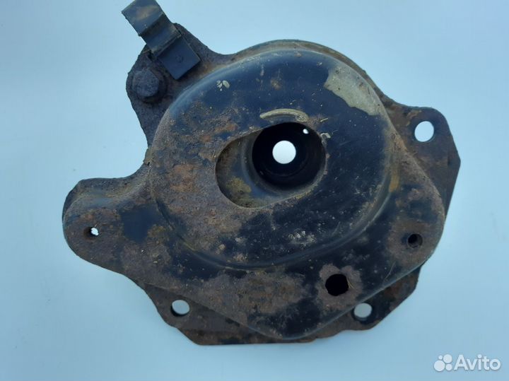 Кронштейн МКПП Volkswagen Polo 1994 1999