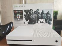 Xbox One s 1 tб + игры на дисках