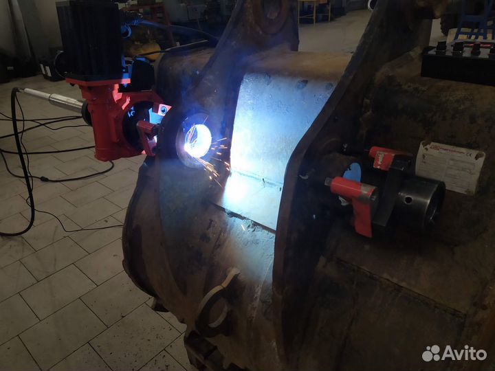 Восстановление отверстий расточкой и наплавкой