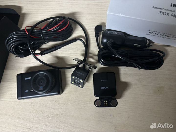 Автомобильный видеорегистратор BOX Alpha Dual