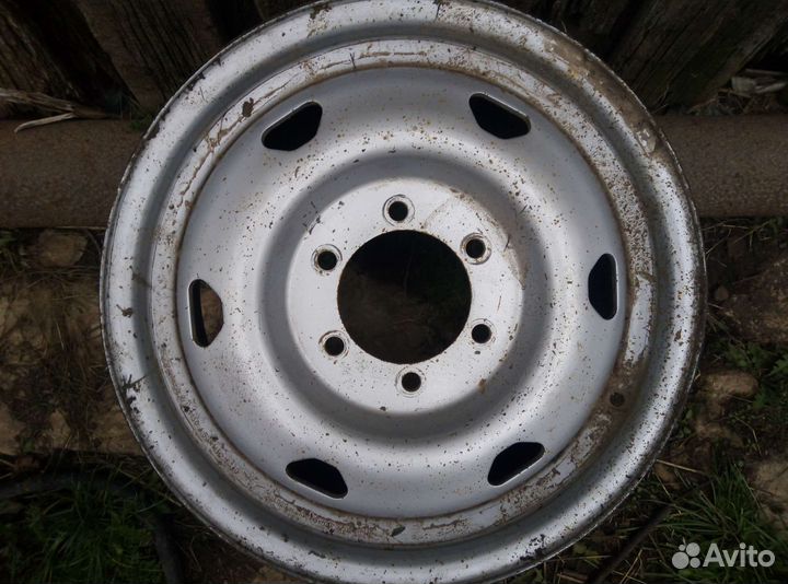 Продаю диск на УАЗ R16