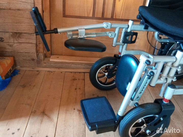 Инвалидное кресло с электроприводом