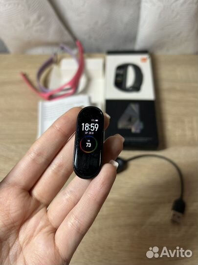 Фитнес браслет xiaomi mi band 4