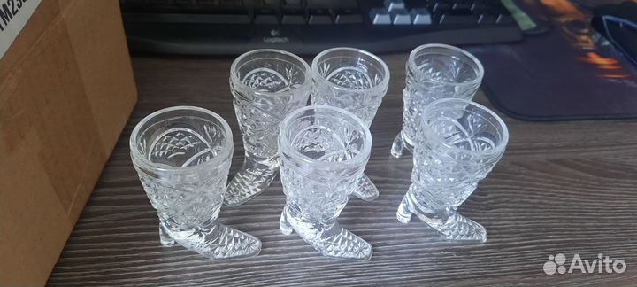 Хрустальные рюмки сапожки