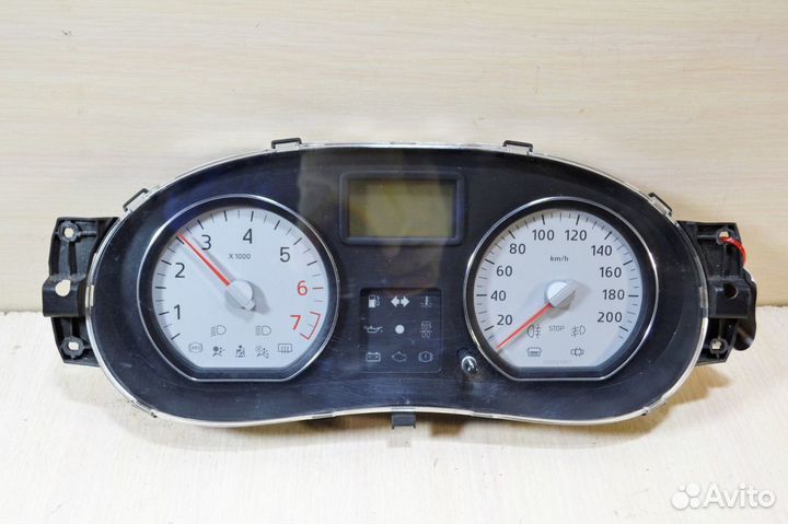 Панель приборов Renault Sandero АКПП 2009-2014