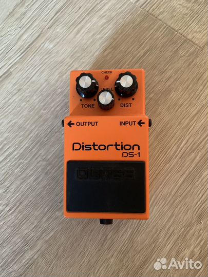 Гитарная педаль Boss DS-1