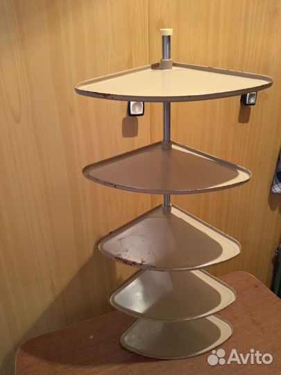 Полка навесная, угловая металлическая, винтаж