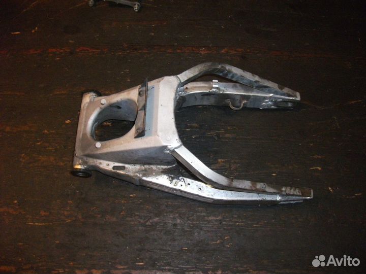 Маятник Suzuki, GSX 1300 R Hayabusa, 1997-2007