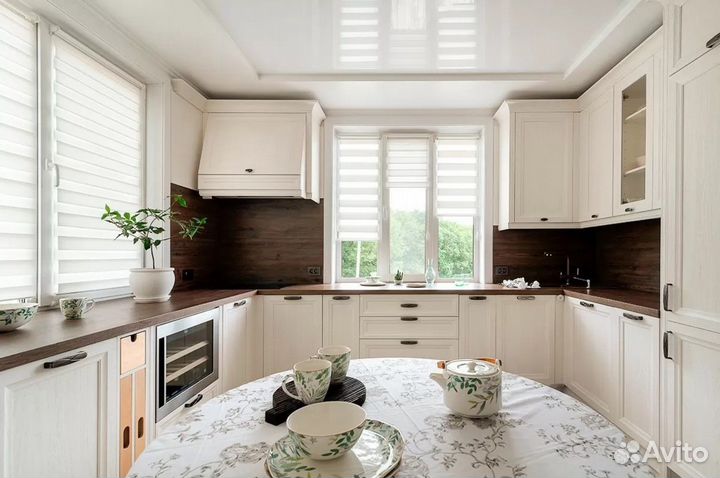 Кухня угловая на заказ в классическом стиле