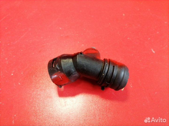 Фланец системы охлаждения Volkswagen Passat 3C2