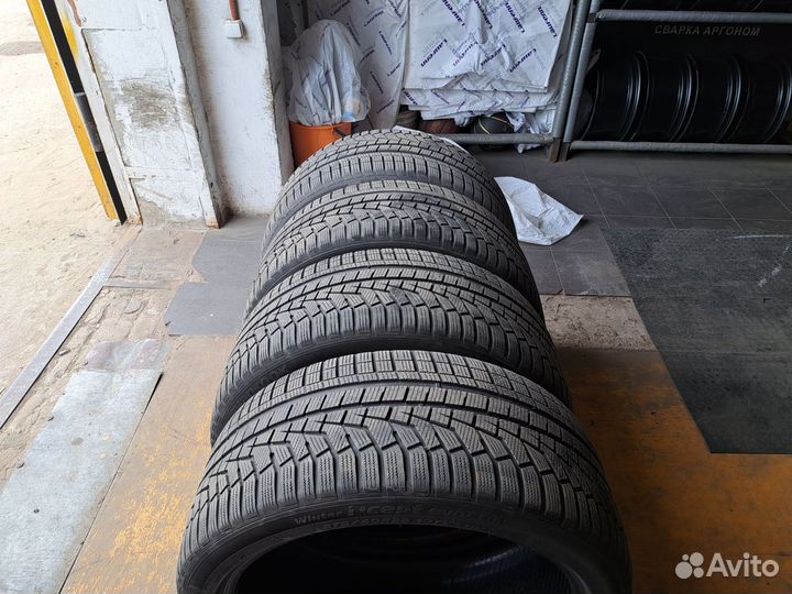 Hankook Winter I'Cept Evo2 W320 275/40 R22 99V