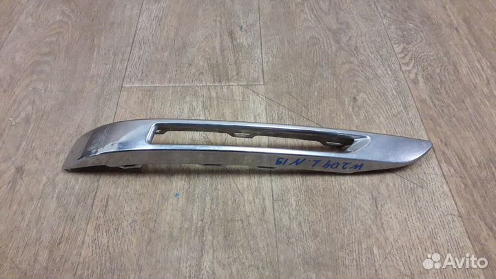 Накладка дхо левая №19 Mercedes GLK X204 2013