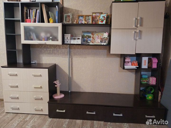 Стенка в гостиную