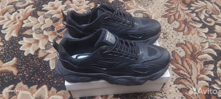 Летние кроссовки размер 44