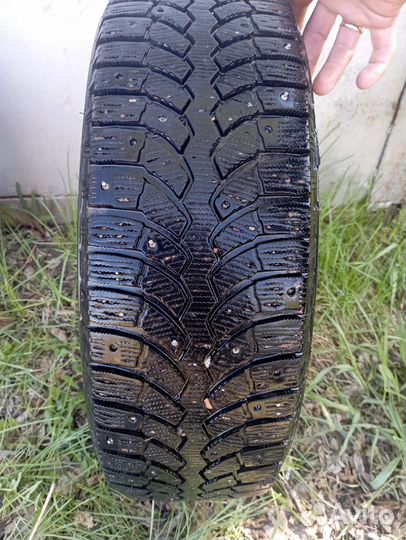 Bridgestone Blizzak Spike-01 185/65 R15 88